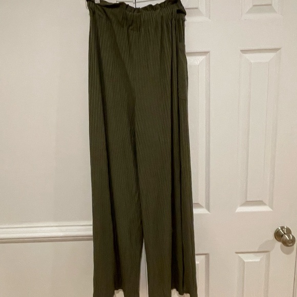 FREE PEOPLE MOVEMENT BLISSED OUT WIDE LEG PANTS CARGO GREEN RIBBED - Picture 6 of 7